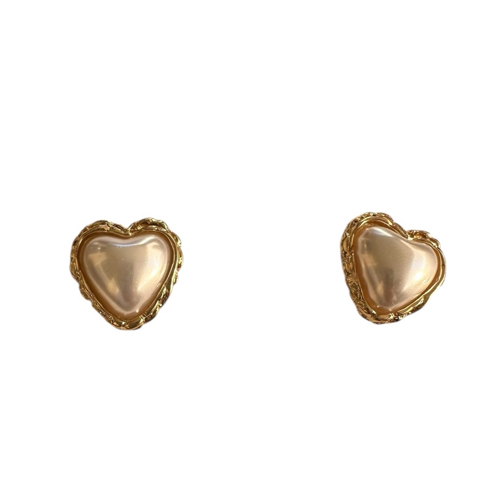 Pearl and Gold Heart Stud Earrings